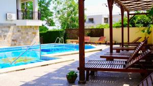 Byala Vista Beach Complex